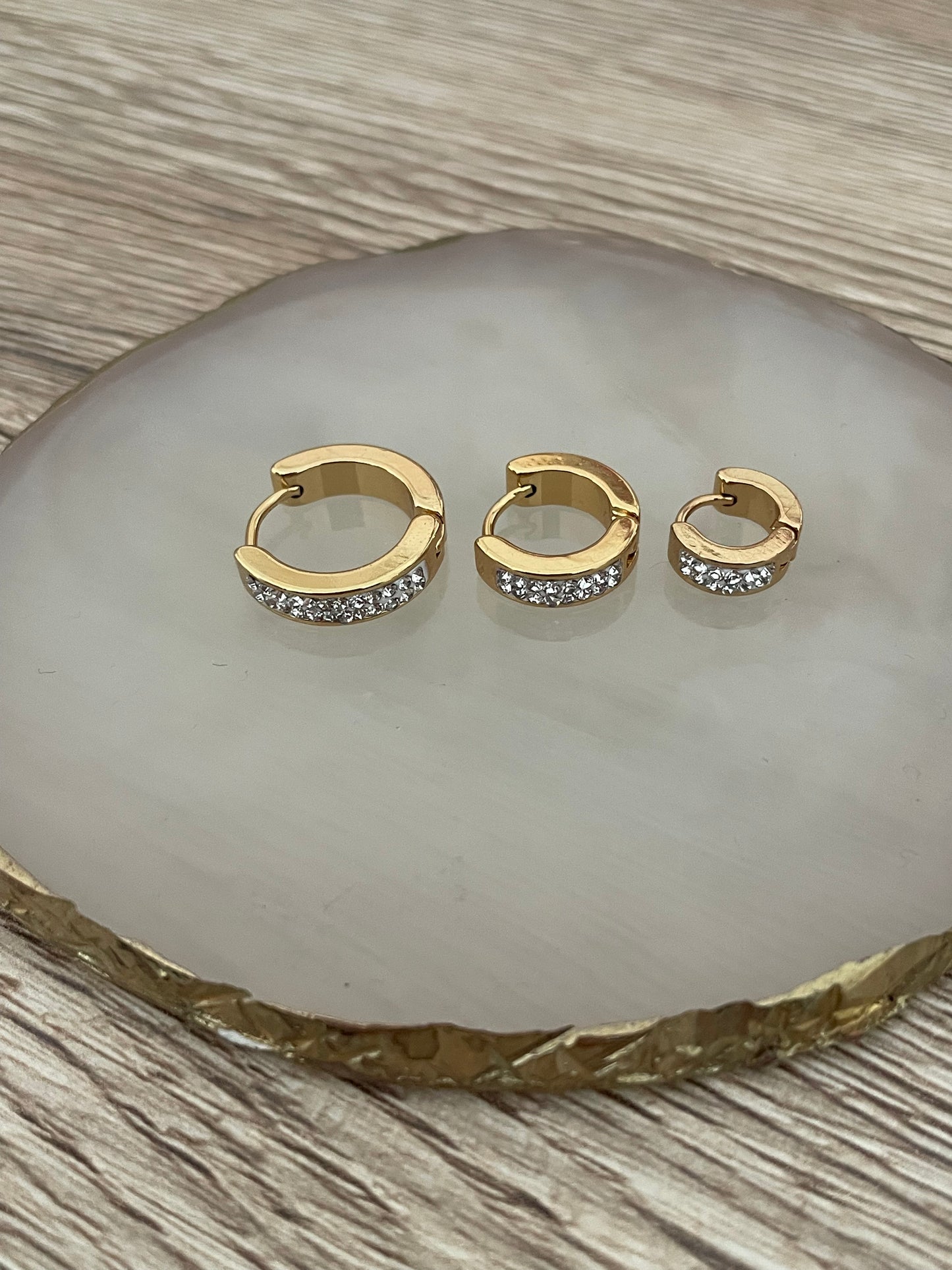 Boucles d’oreilles (minis) créoles Marine strass, acier inoxydable doré.