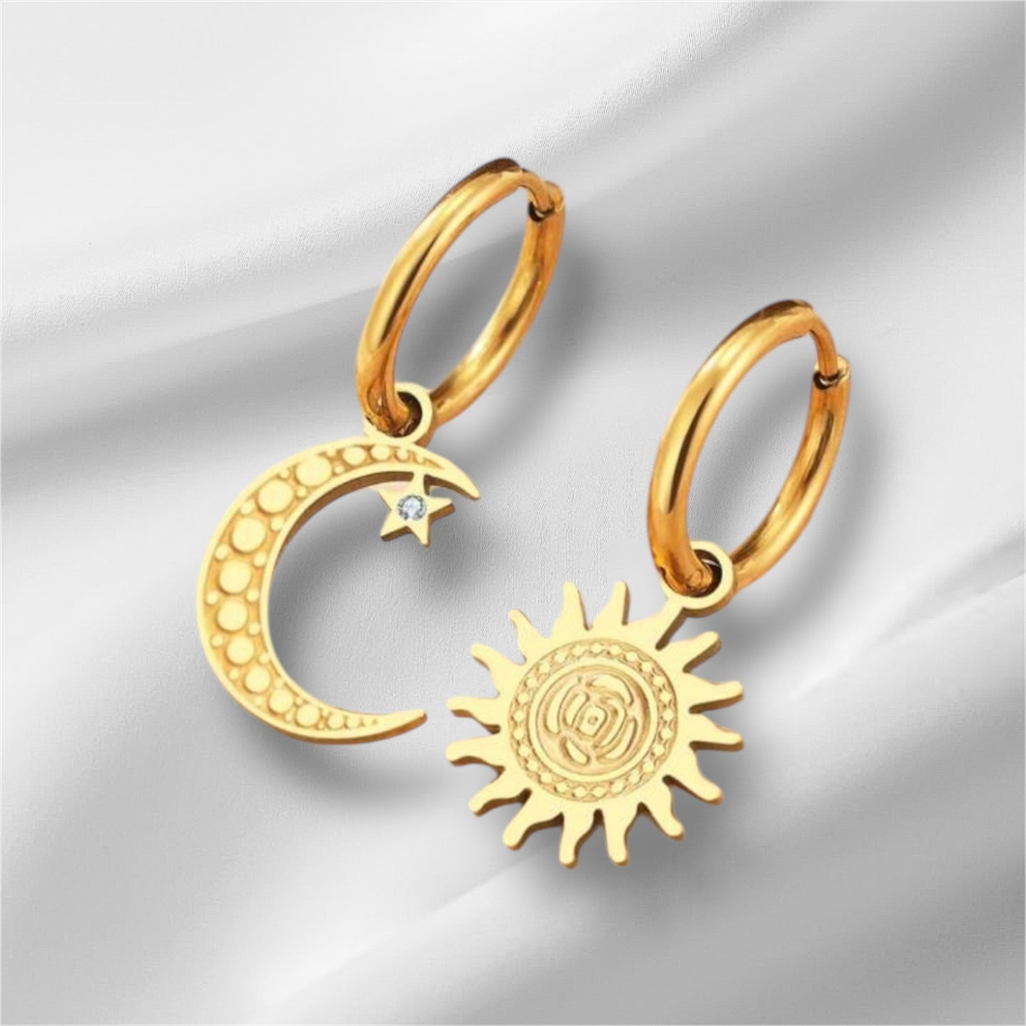 Boucles d’oreilles Louna Soleil,Lune, strass étoile, acier inoxydable doré.