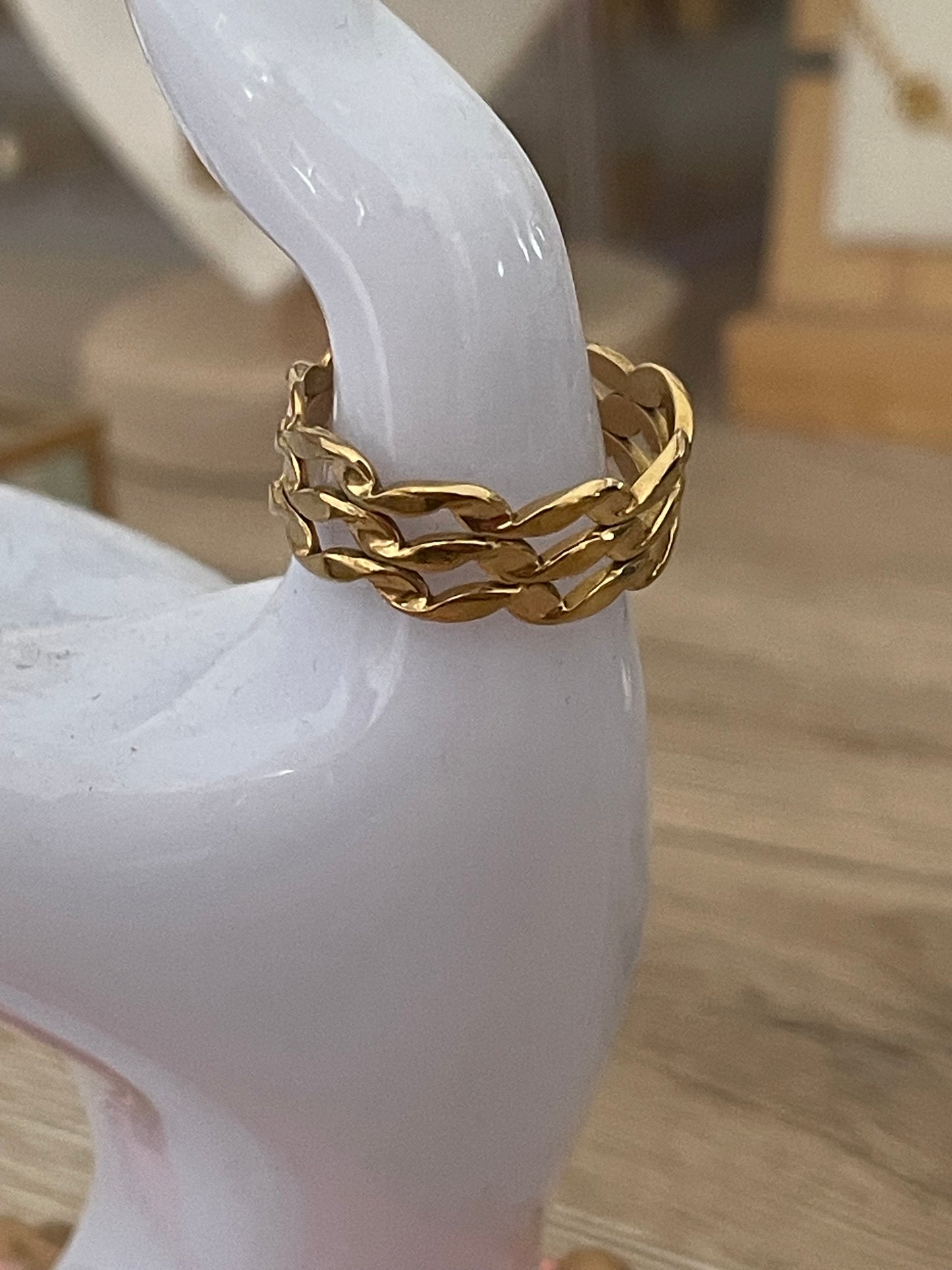 Bague Orléane, vagues, acier inoxydable doré.