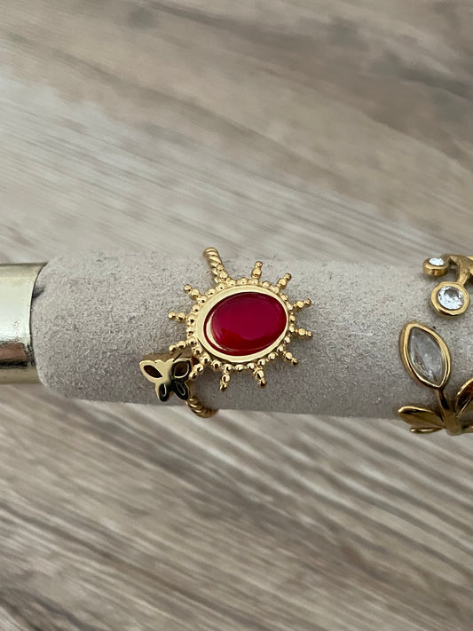 Bague Lina soleil rouge ,papillon, acier inoxydable doré.