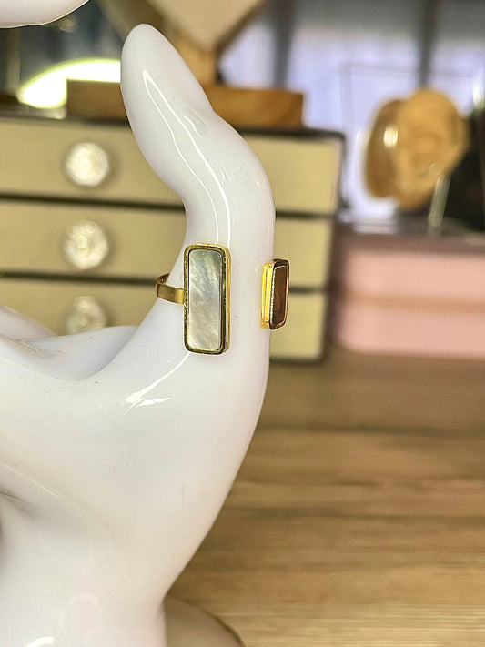 Bague Ariane, 2 nacres acier inoxydable doré.