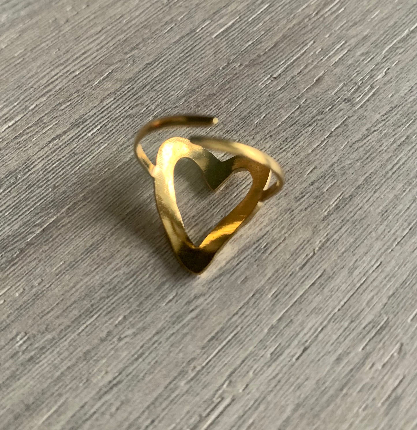 Bague zéphrine coeur réglable , acier inoxydable doré .