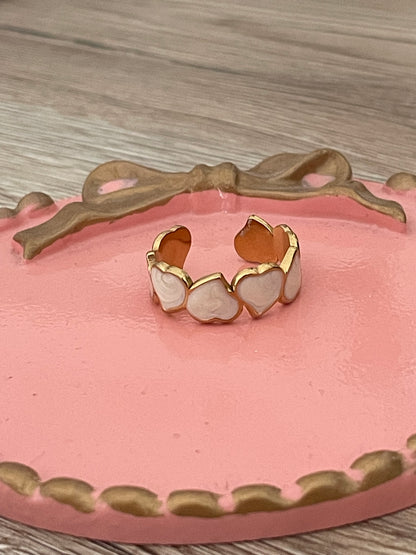 Bague Amor, cœurs nacrés, acier inoxydable doré.