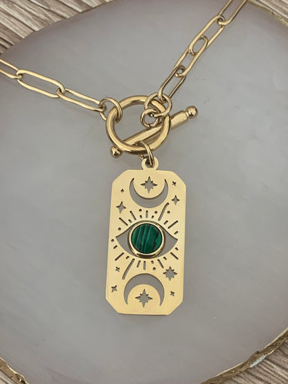 Collier Tara Œil vert, lune étoile, en acier inoxydable doré.