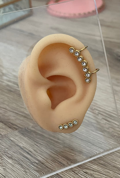 Ear Cuff Tina , strass en acier inoxydable doré.
