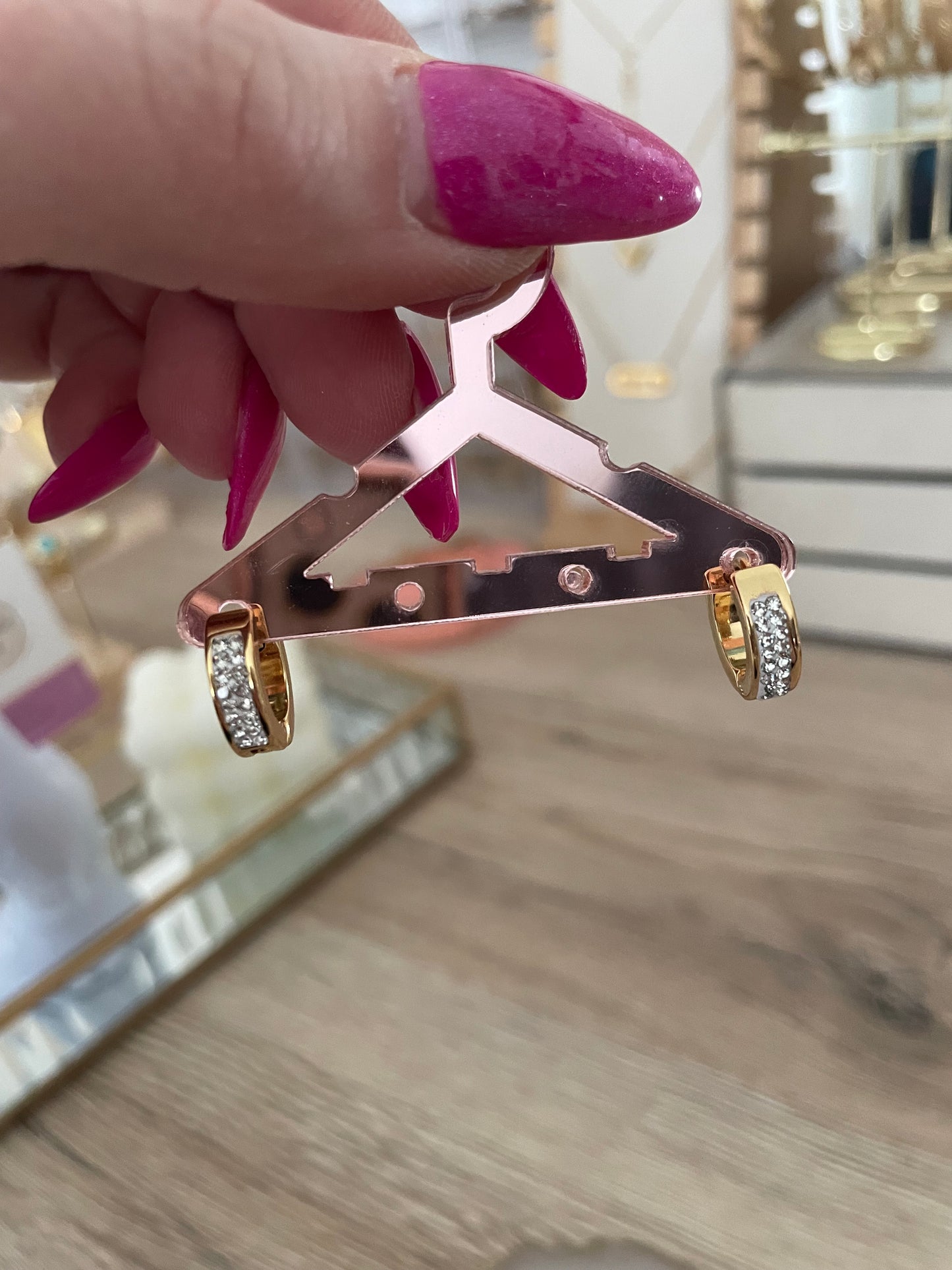 Boucles d’oreilles (petites) créoles Marine strass, acier inoxydable doré.