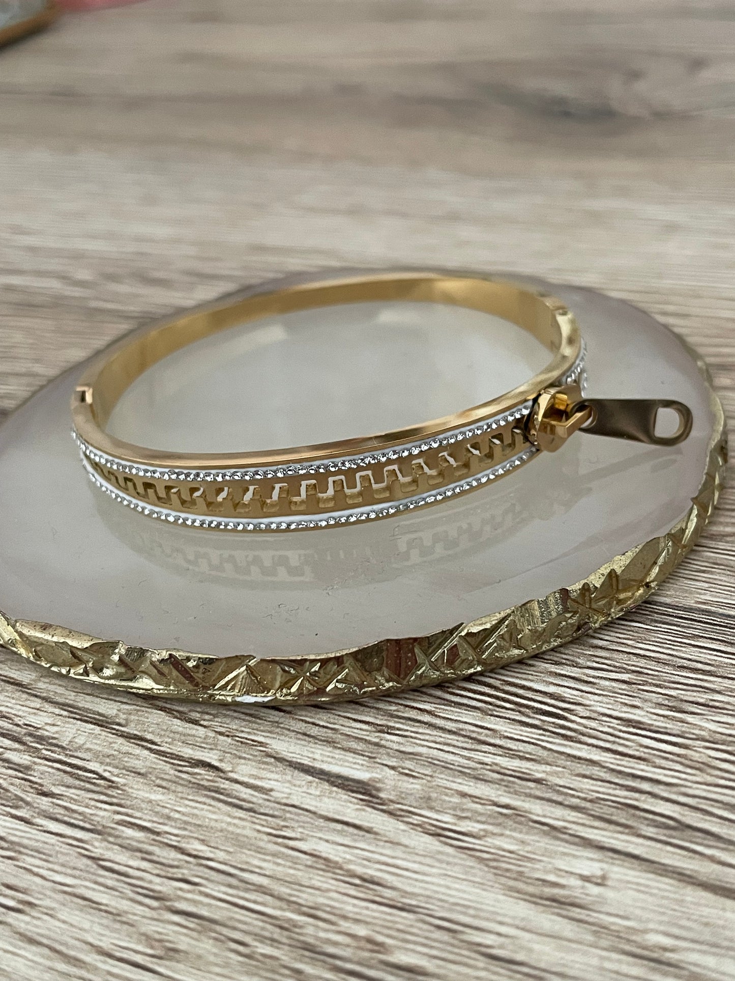 Bracelet Fermeture strass Gina, acier inoxydable doré.