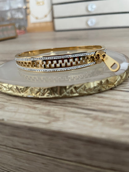 Bracelet Fermeture strass Gina, acier inoxydable doré.