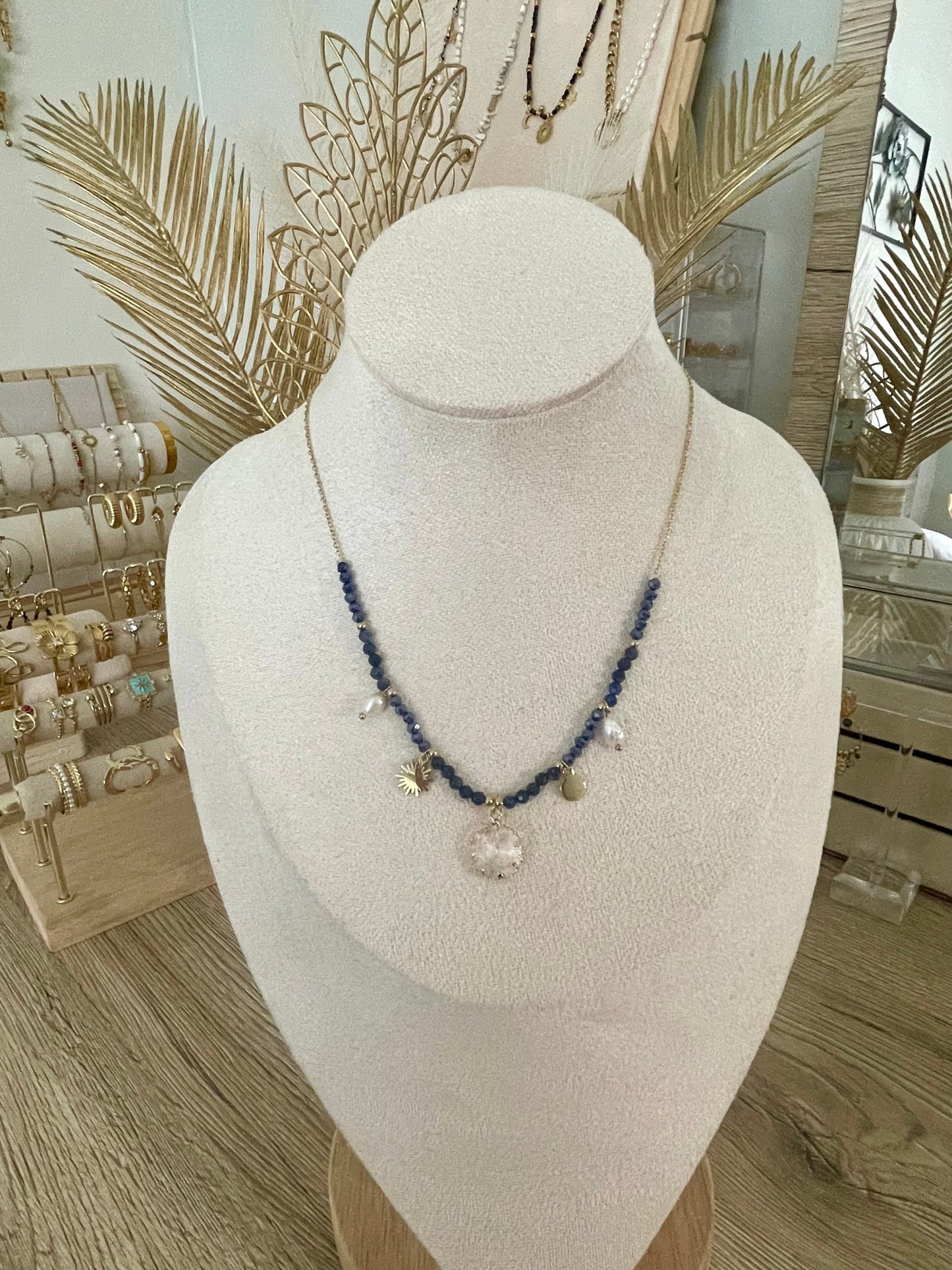 Collier Sun ras de cou perles bleues,soleil perles & strass